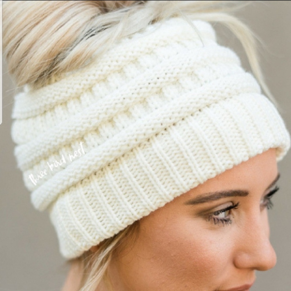 CC Hat Beanie Knit Warm Breathable Stretchy Bun - Picture 2 of 6